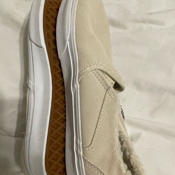 vans - Picture 3 of 5